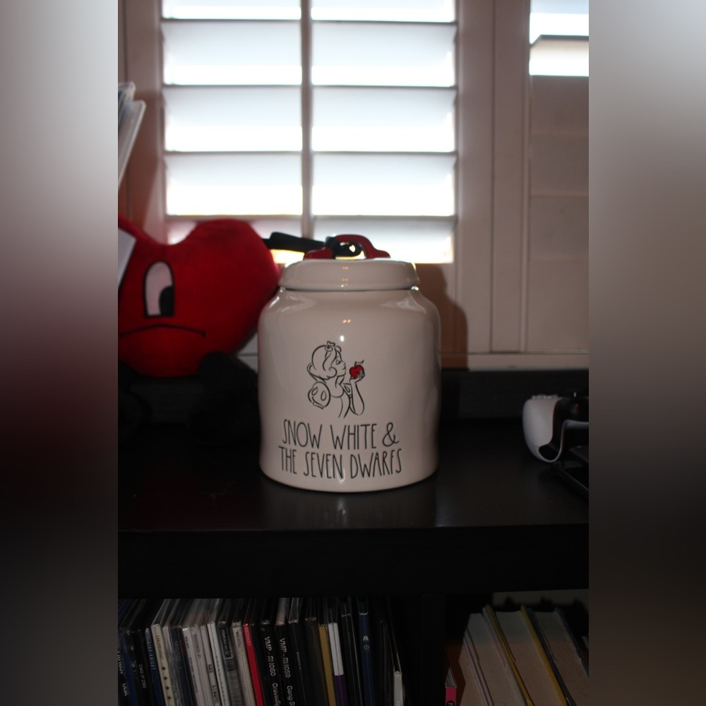 Rae Dunn Snow White and the Seven Dwarfs Canister/Cookie Jar